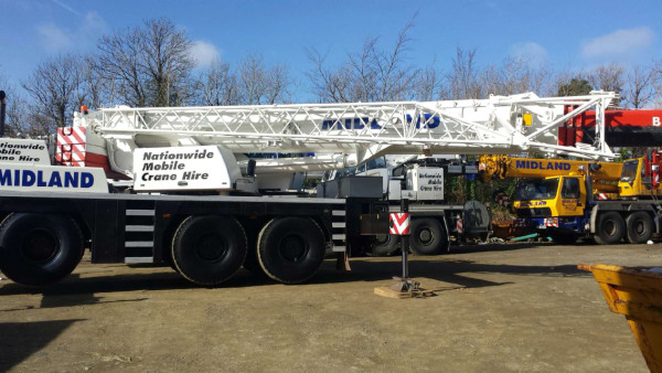 nationwide mobile crane hire